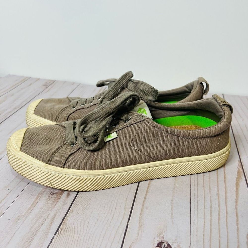 Cariuma Gray OCM Low Canvas Sneaker Shoes